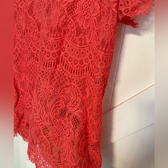 Maurices Coral Lace Scalloped Blouse Size Medium - Picture 5 of 8